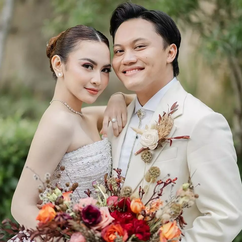 Potret 7 bridesmaid pernikahan Mahalini &amp; Rizky Febian, Nia Ramadhani di resepsi Bali bikin salfok