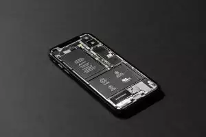 iPhone 16 Pro Max dikabarkan bakal mendapatkan peningkatan baterai yang keren