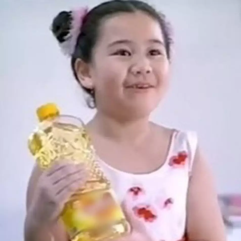 Ternyata pernah jadi bintang iklan minyak goreng, ini 9 potret lawas Aaliyah Massaid jadi artis cilik