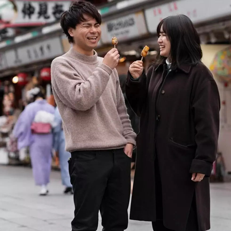 45 Pantun cinta romantis dan bikin salting, bisa luluhkan hati pasangan