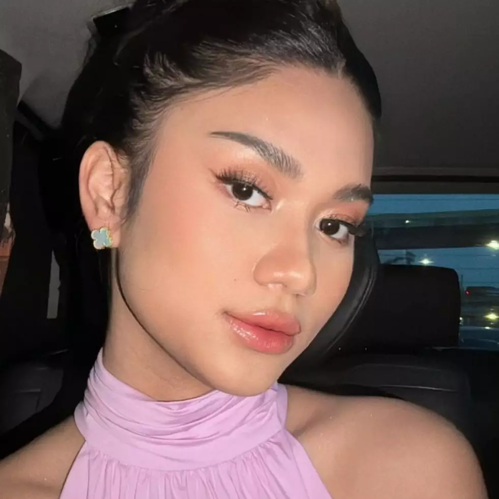 Riasannya kerap dipuji padahal cuma pakai lipstik Rp 50 ribu, ini tutorial makeup daily Azizah Salsha