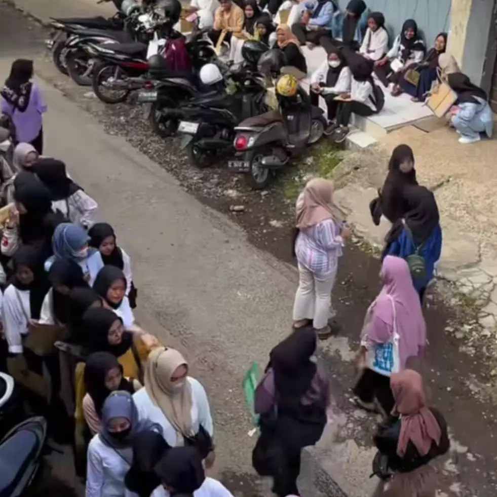Viral warung seblak buka loker diserbu pelamar di Ciamis, cerita lengkap pemiliknya yang ngaku syok