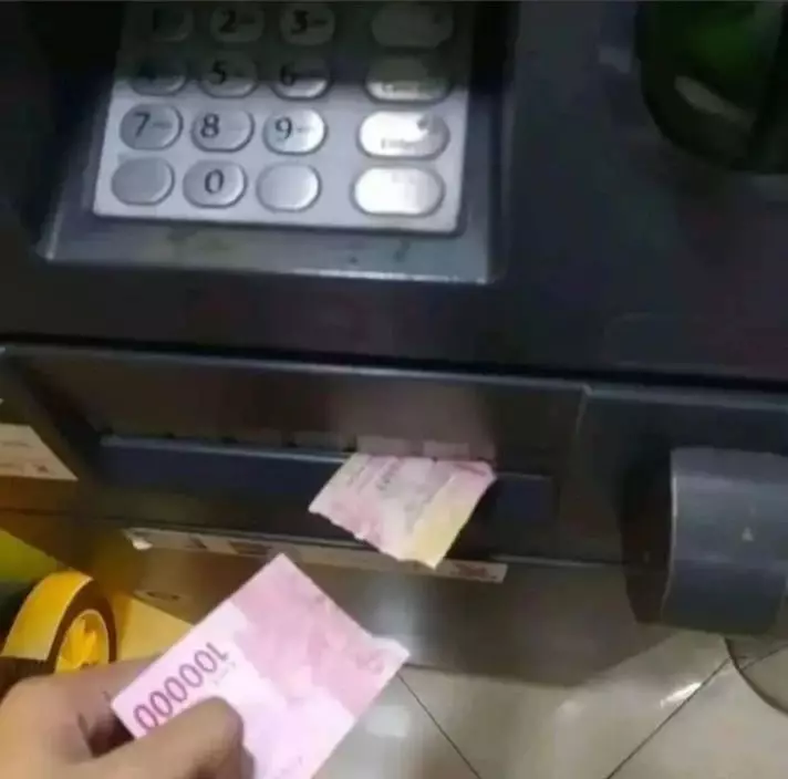 kejadian apes dialami pas akhir bulan Berbagai sumber kejadian apes dialami pas akhir bulan Berbagai sumber