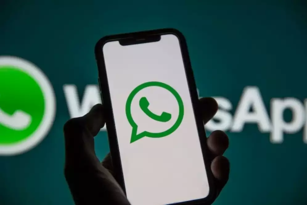 WhatsApp sedang menguji fitur pembuatan foto profil bertenaga AI  