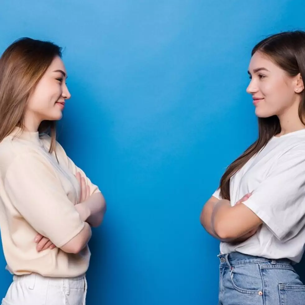 40 Pantun sindiran halus tapi mengena, menohok sekaligus menghibur