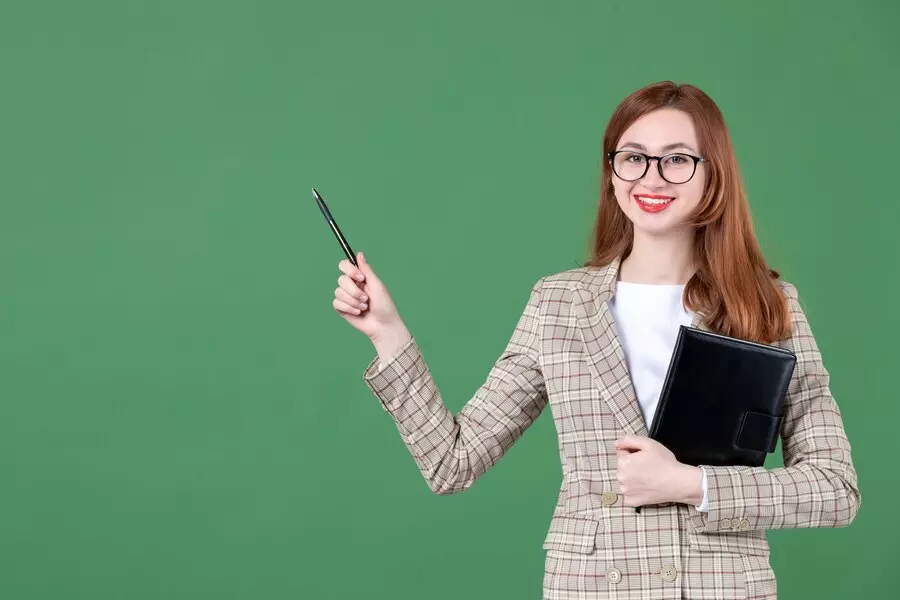 Pantun pendidikan tentang guru © 2024 freepik.com Pantun pendidikan tentang guru © 2024 freepik.com