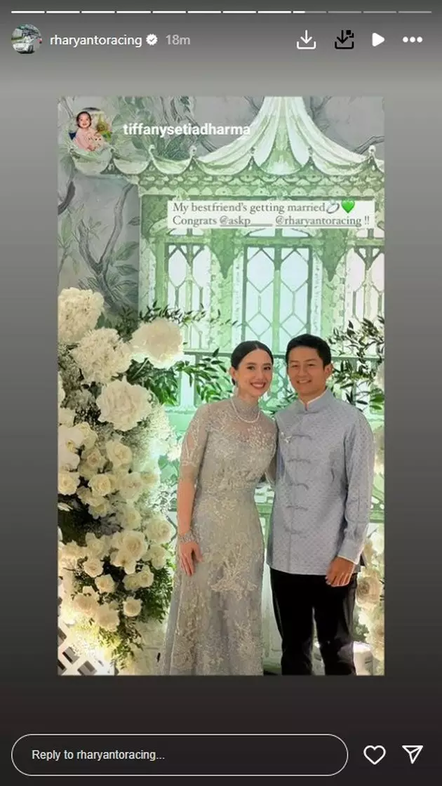 Momen lamaran Rio Haryanto Instagram Momen lamaran Rio Haryanto Instagram