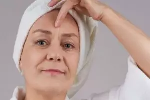 Tak perlu serum kolagen, cara kencangkan wajah keriput ini cuma pakai 2 jenis umbi-umbian