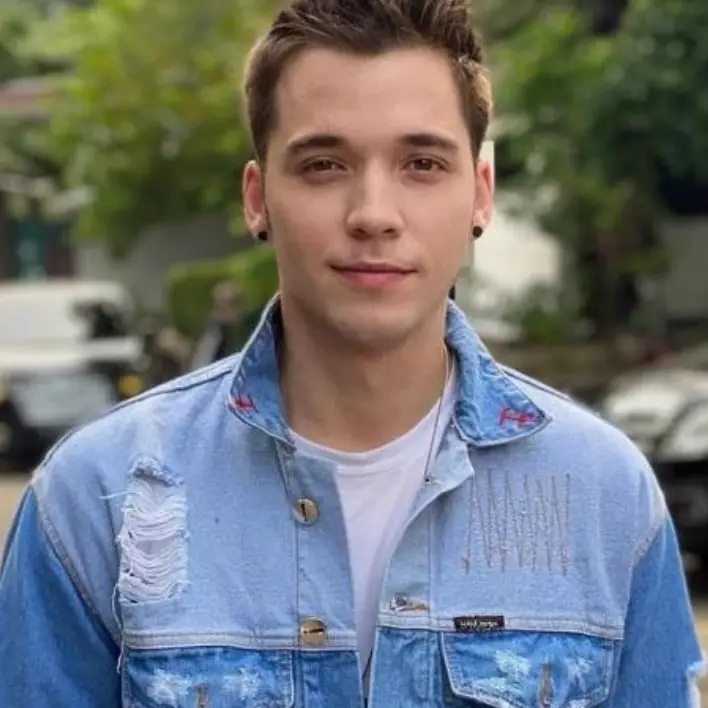 Tempati hunian di Bali usai cerai, 9 potret dapur Stefan William didesain semi terbuka dekat kolam