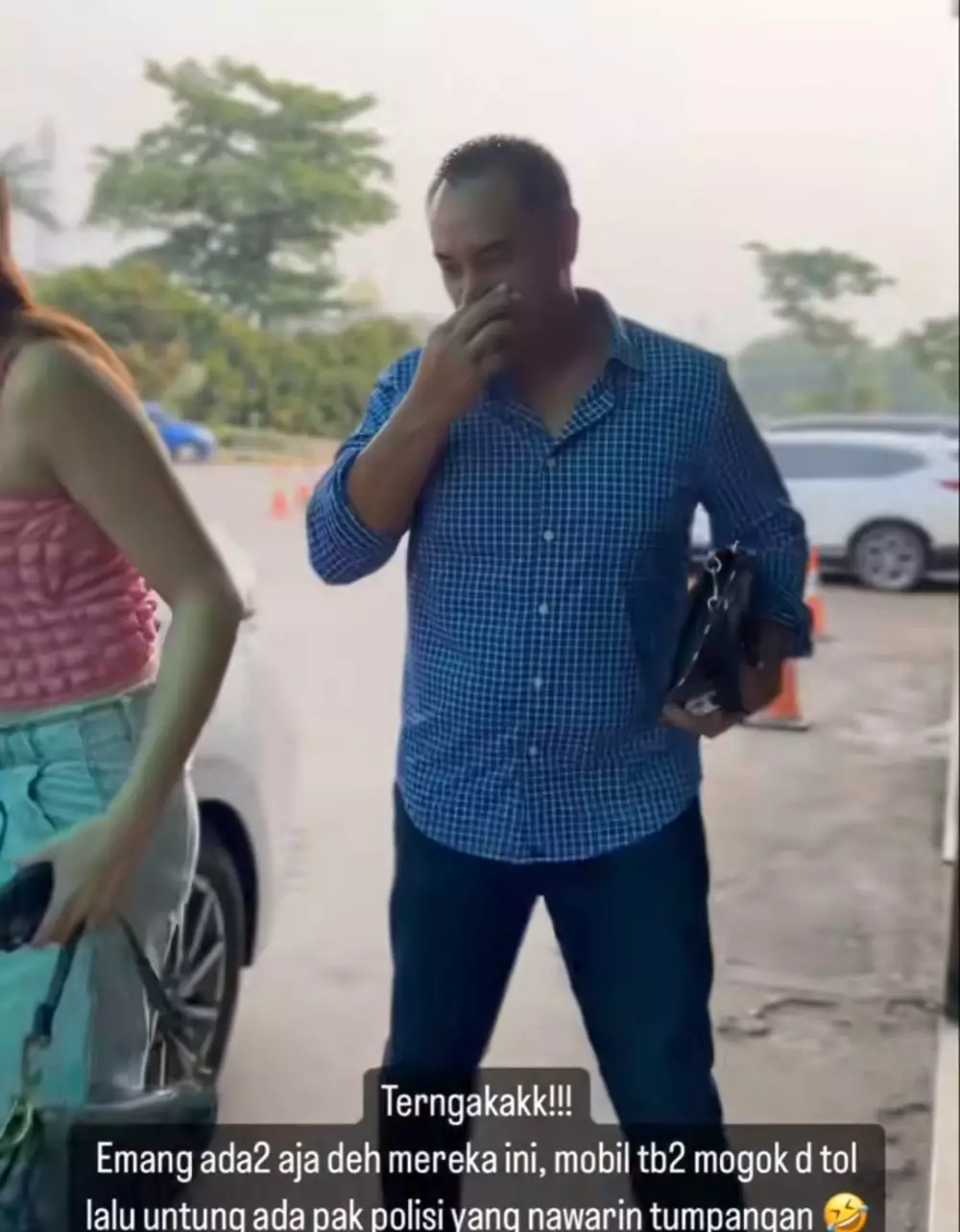 nia ramadhani dibawa mobil polisi © TikTok nia ramadhani dibawa mobil polisi © TikTok