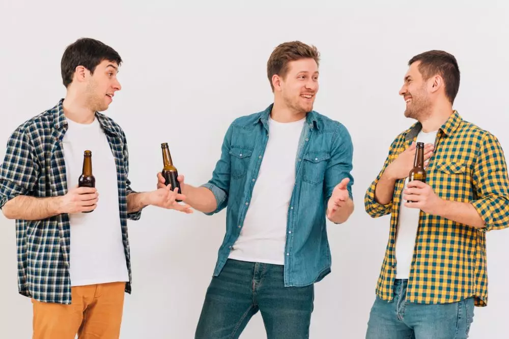 Pantun kocak mencairkan suasana freepik.com Pantun kocak mencairkan suasana freepik.com