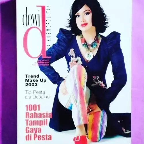 Titi DJ saat jadi model cover majalah © 2024 brilio.net