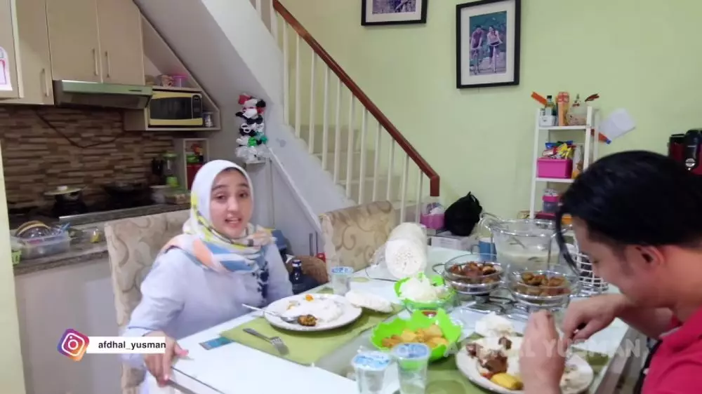 Dapur rumah Penty Nur Afiani © 2024 YouTube