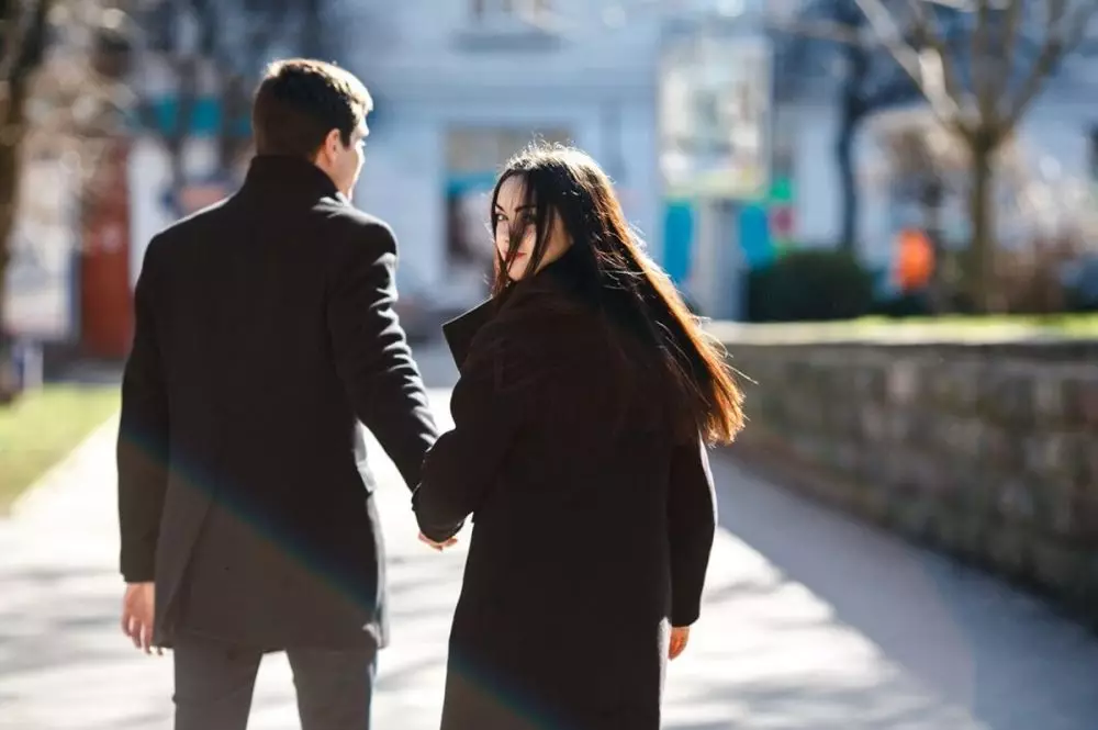 Pantun cinta romantis untuk gebetan freepik.com  Pantun cinta romantis untuk gebetan freepik.com