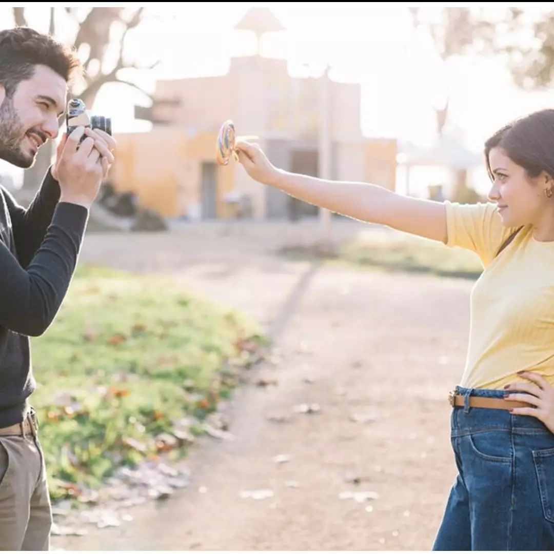 45 Pantun cinta romantis untuk gebetan, dijamin manjur bikin baper