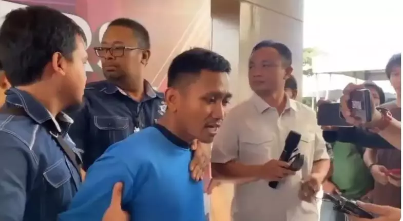 mabes polri beberkan alasan hapus 2 nama © YouTube mabes polri beberkan alasan hapus 2 nama © YouTube