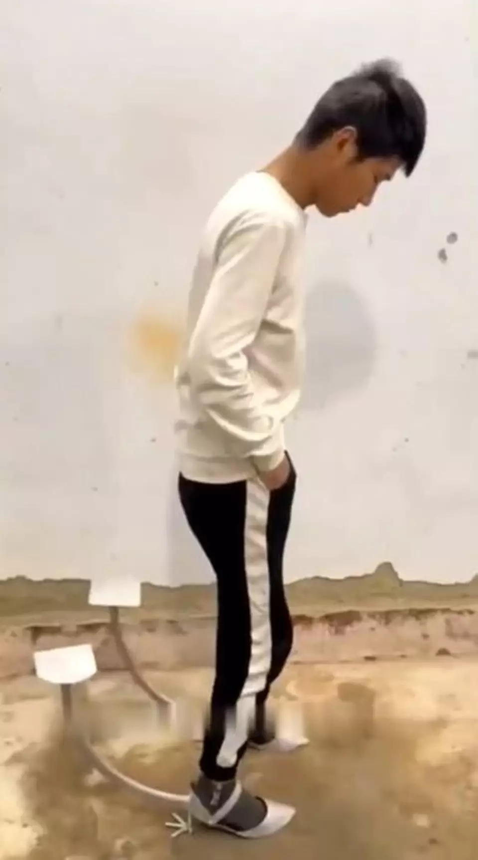 Lifehack nyeleneh sepatu ada tempat duduk TikTok