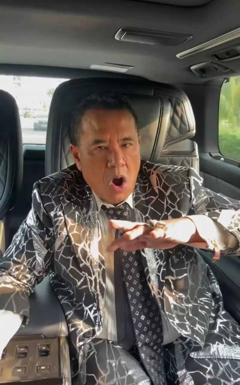 hotman pertanyakan sepeda motor pegi berbagai sumber