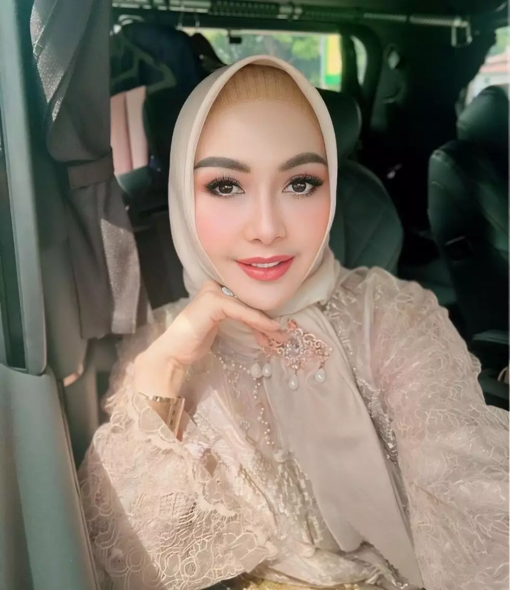 seleb nikah dengan mantan terbaru ada Barbie Kumalasari © 2024 Instagram