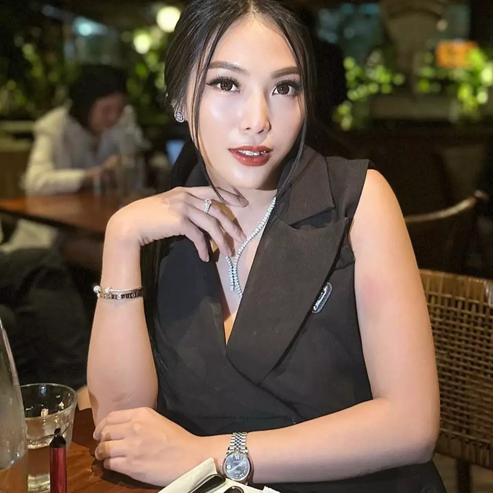 Banjir barang dan fasilitas mewah dari eks Mentan SYL, 5 gaya hidup pedangdut Nayunda Nabila disorot