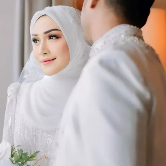 Butuh setahun move on usai cerai, ternyata begini awal Melody Prima dicomblangi dengan Ilham Prawira