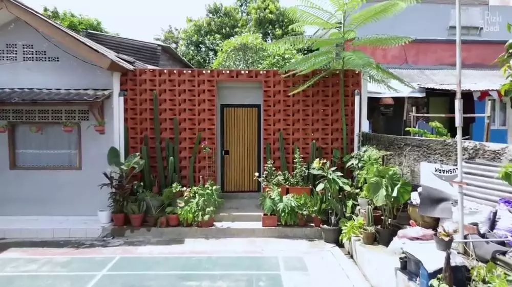 teras rumah lebih private © 2024 YouTube teras rumah lebih private © 2024 YouTube