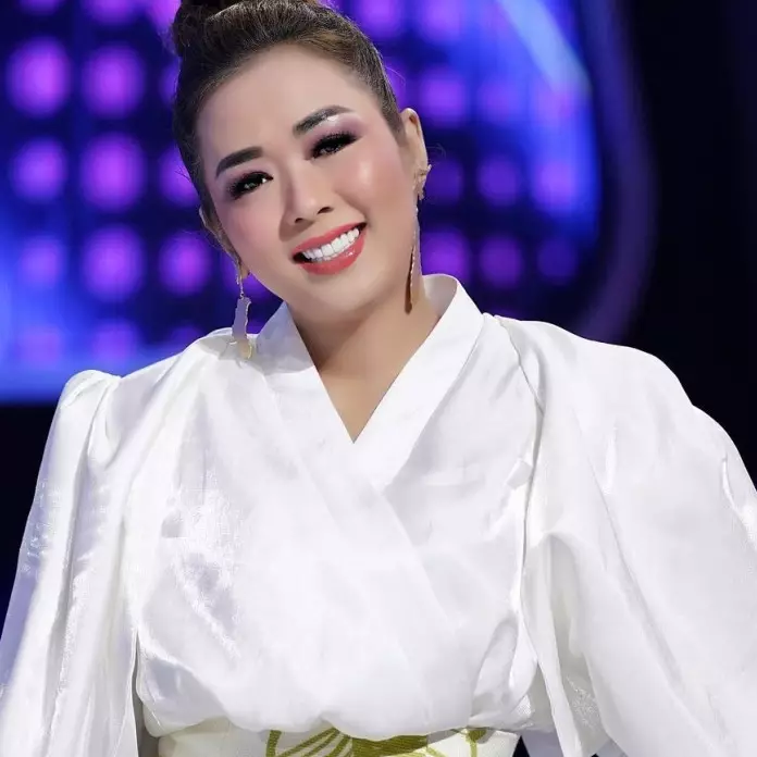 Kaya raya rumahnya di Jogja style etnik, 11 potret dapur kotor Soimah penuh perkakas tanpa kitchen set