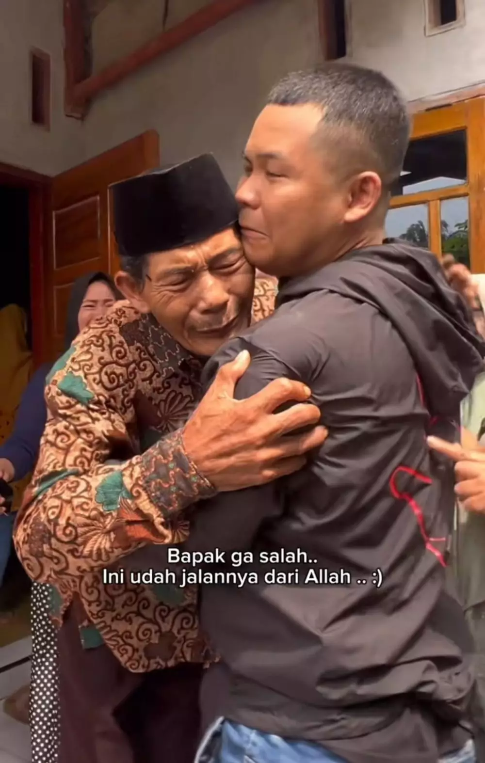 pria 29 tahun diadopsi © TikTok pria 29 tahun diadopsi © TikTok