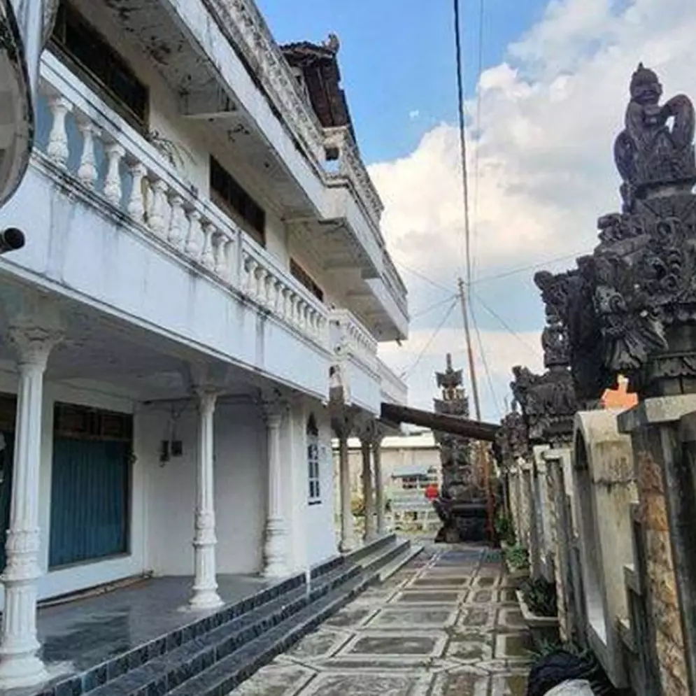 Dijual Rp 3,5 M lantaran terlilit utang rentenir, begini 5 penampakan rumah megah mendiang Gogon
