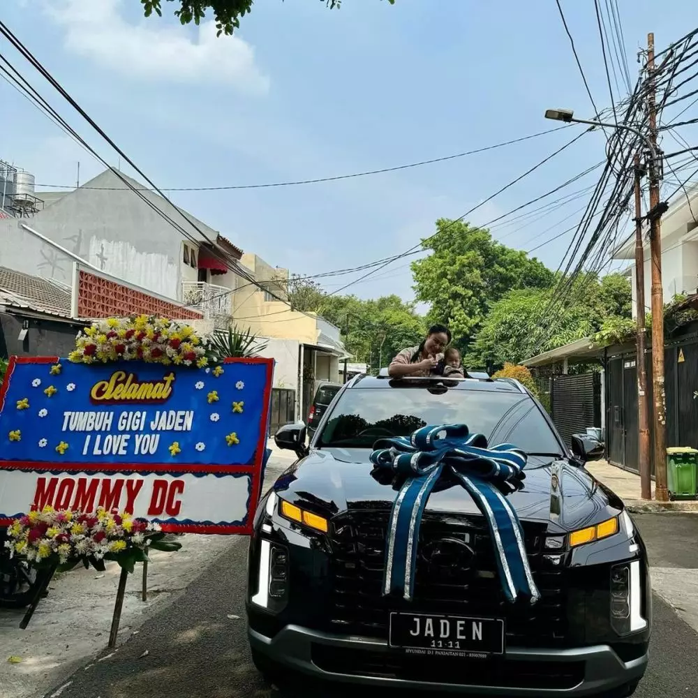 denise kasih mobil anaknya tumbuh gigi © Instagram denise kasih mobil anaknya tumbuh gigi © Instagram