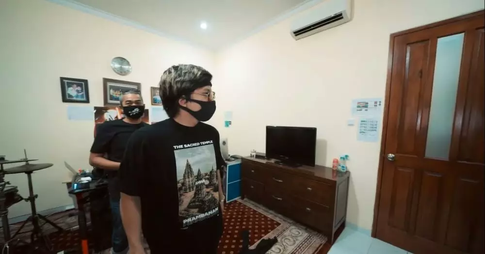 hunian Tukul Arwana klasik © YouTube