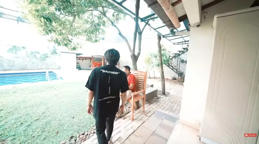 hunian Tukul Arwana klasik © YouTube