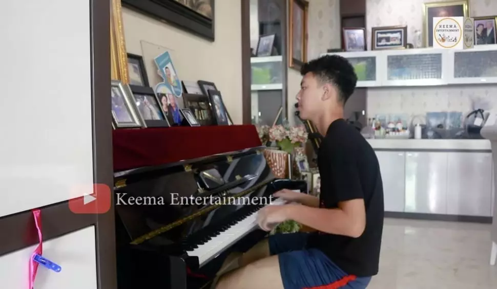dapur Angelina Sondakh rapi © YouTube dapur Angelina Sondakh rapi © YouTube