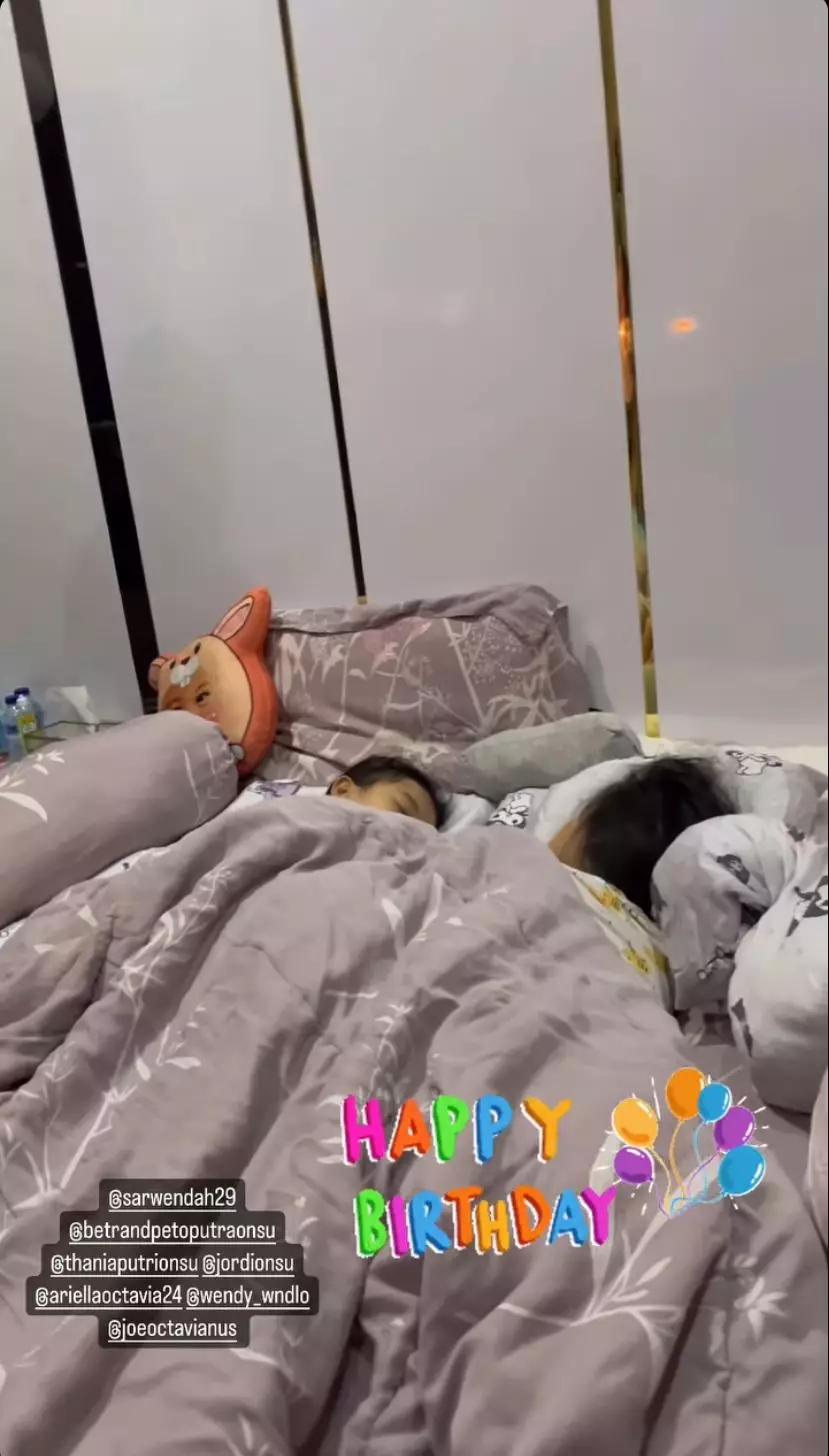 momen sarwendah beri kejutan ultah tanpa ruben © instagram