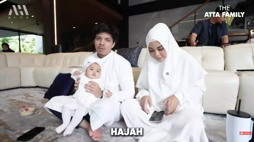 pelepasan haji Aurel dan Atta © YouTube