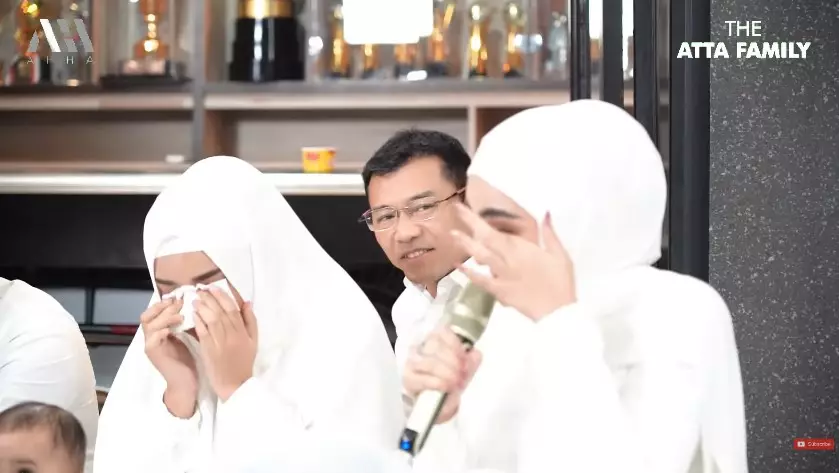 pelepasan haji Aurel dan Atta © YouTube