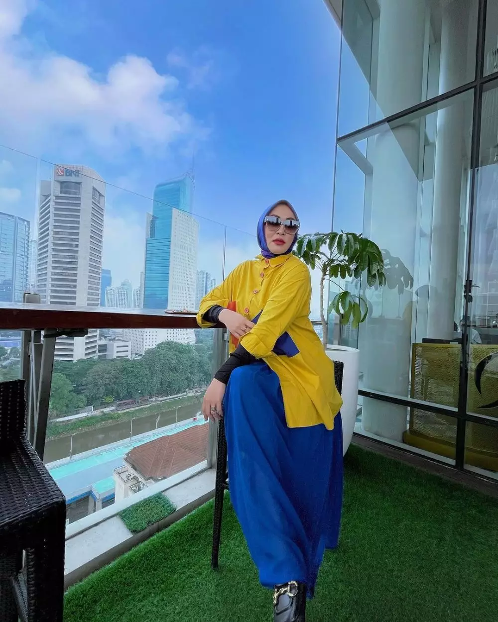 angelina sondakh jualan kue berbagai sumber