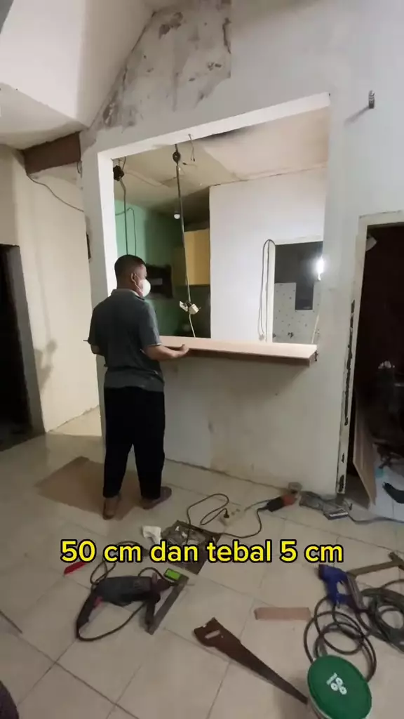 ubah dinding jadi mini bar © 2024 TikTok