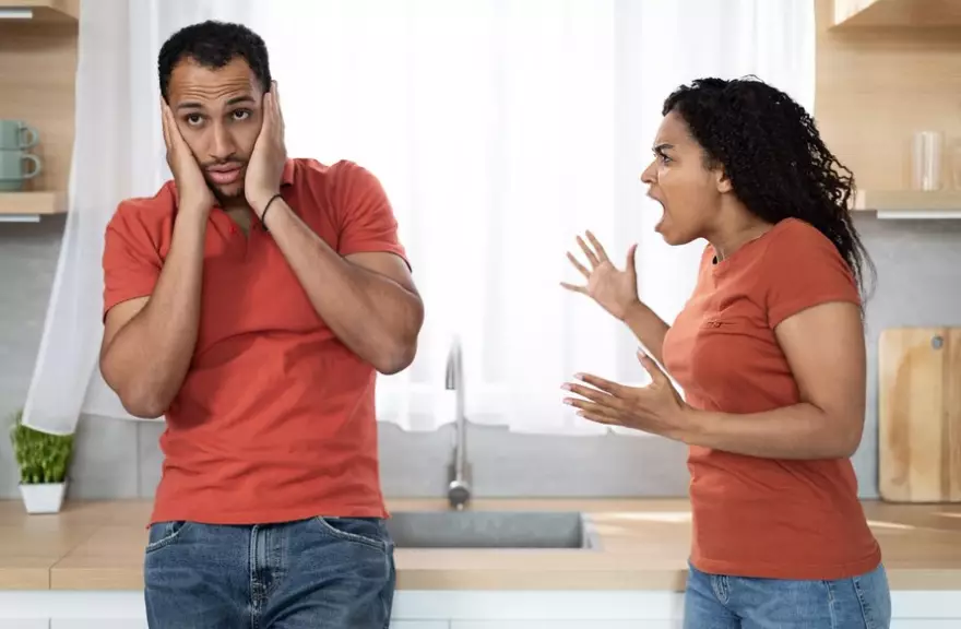 Pantun buat pacar 4 baris tentang cinta freepik.com