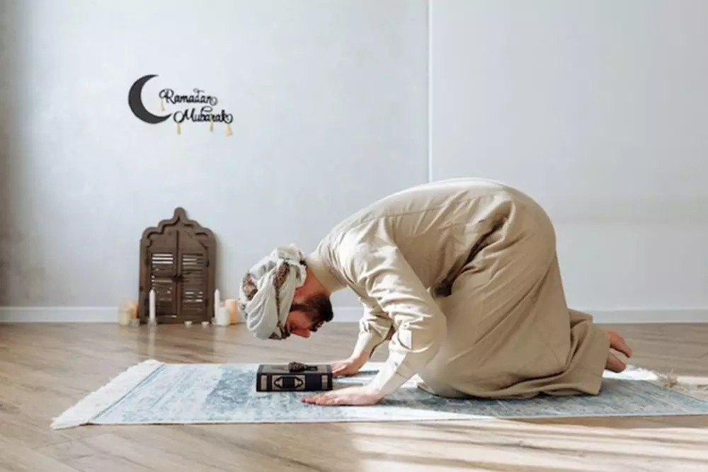 Tata cara sholat Idul Adha di rumah © 2024 berbagai sumber Tata cara sholat Idul Adha di rumah © 2024 berbagai sumber