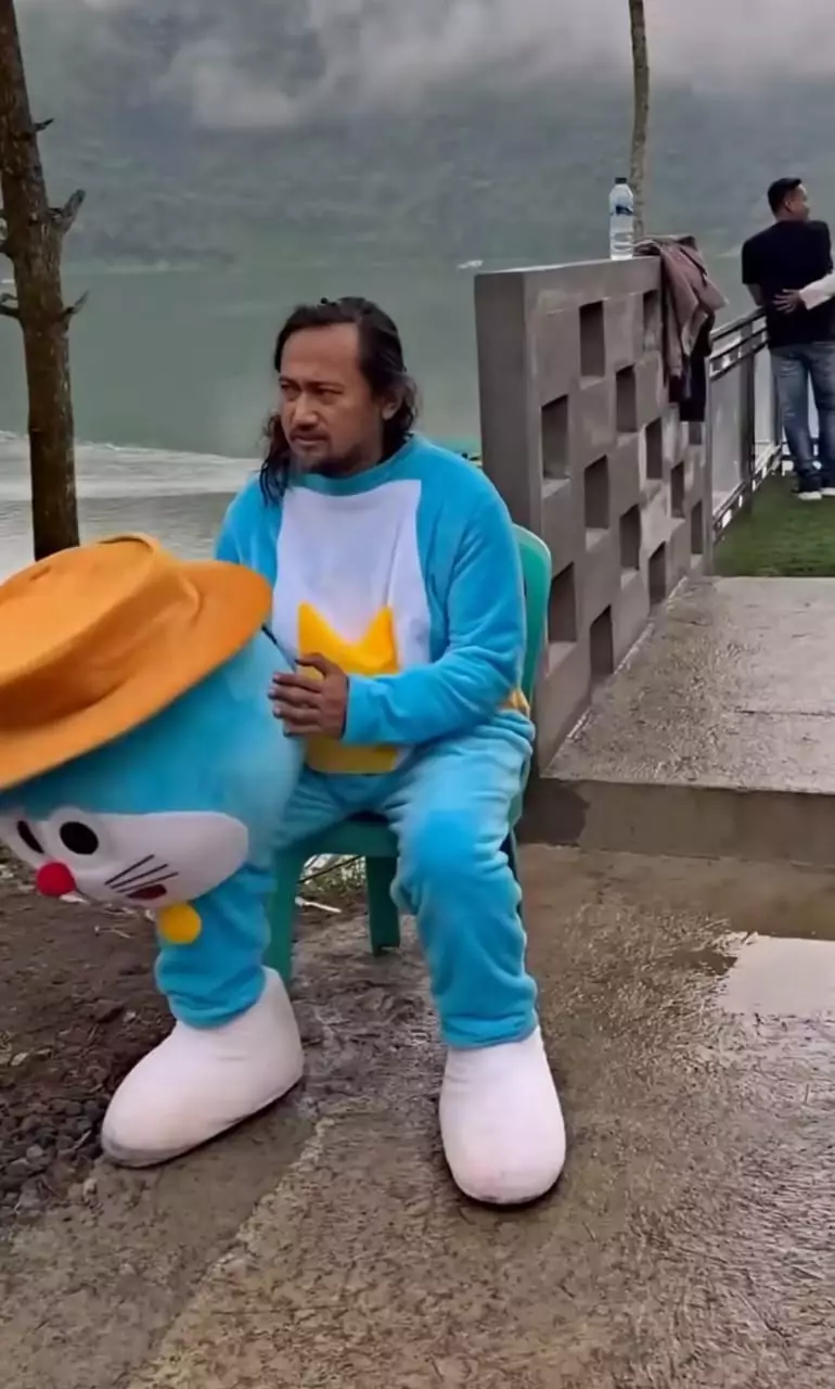 ojol dan badut jadi intel © Instagram