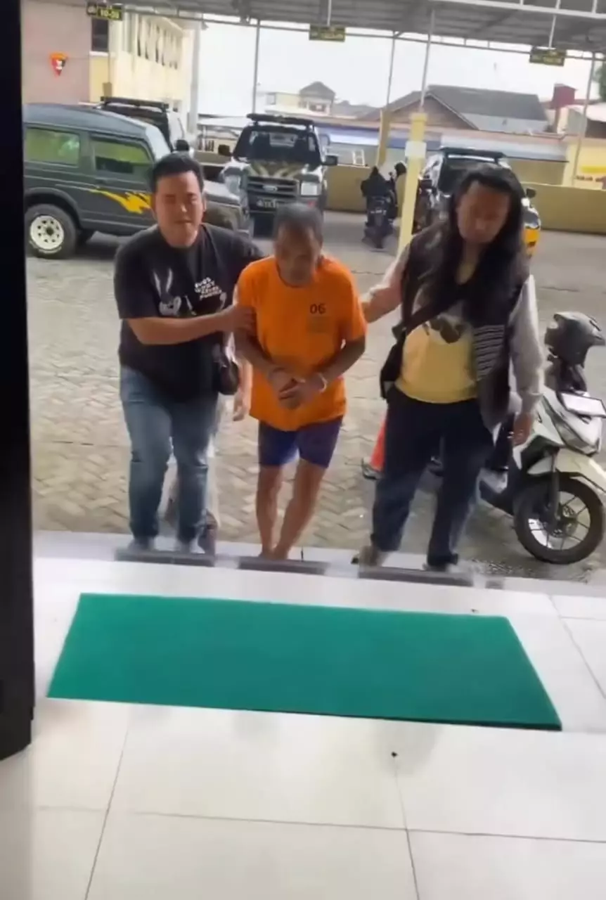 ojol dan badut jadi intel © Instagram