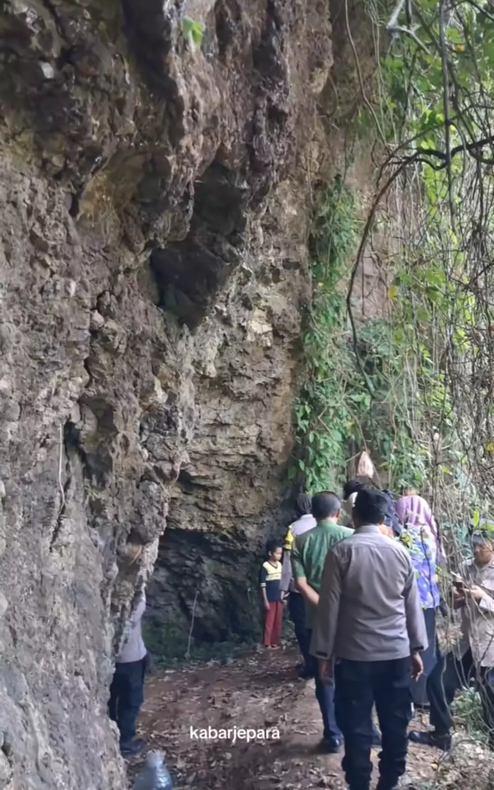 guntur tinggal di goa berbagai sumber guntur tinggal di goa berbagai sumber