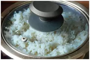 Begini trik memasak beras yang sudah bau apek, tetap pulen dan wangi meski tak ditambah daun pandan