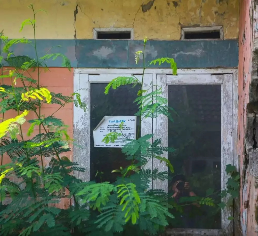 rumah subsidi kini terbengkalai © berbagai sumber rumah subsidi kini terbengkalai © berbagai sumber