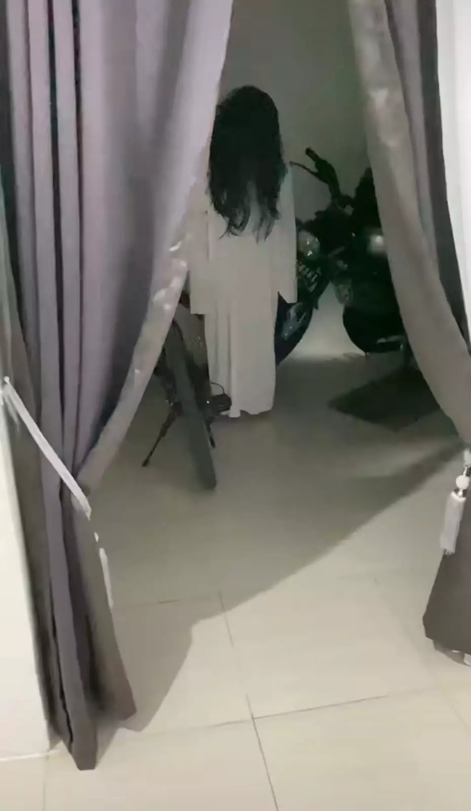 suami istri diganggu hantu © TikTok suami istri diganggu hantu © TikTok