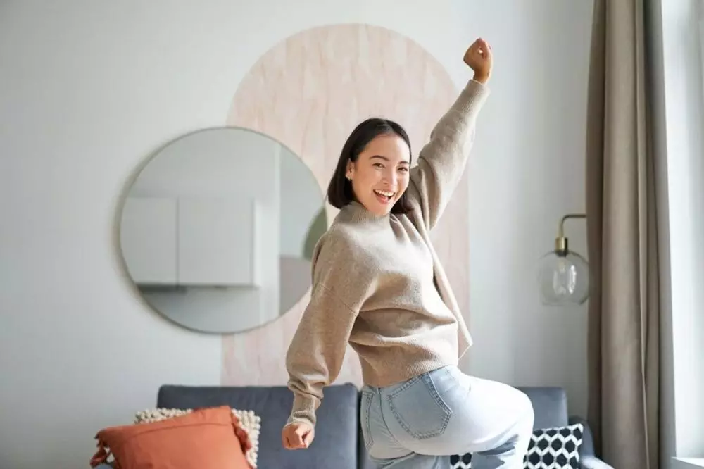 warna cat rumah yang membawa keberuntungan menurut feng shui © 2024 freepik.com