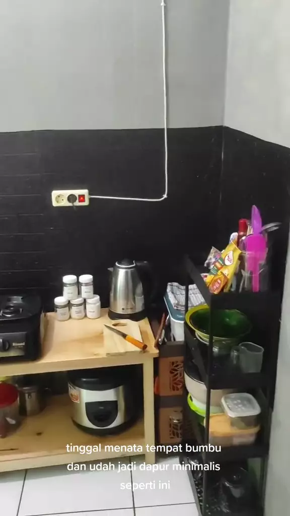 dapur di kontrakan 3 petak © 2024 TikTok