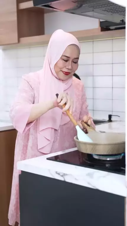 dapur Merdianti mantu Dewi Yull © Instagram