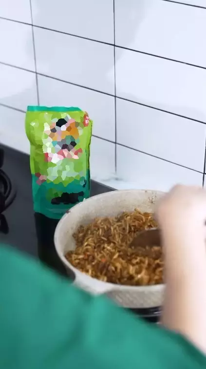 dapur Merdianti mantu Dewi Yull © Instagram